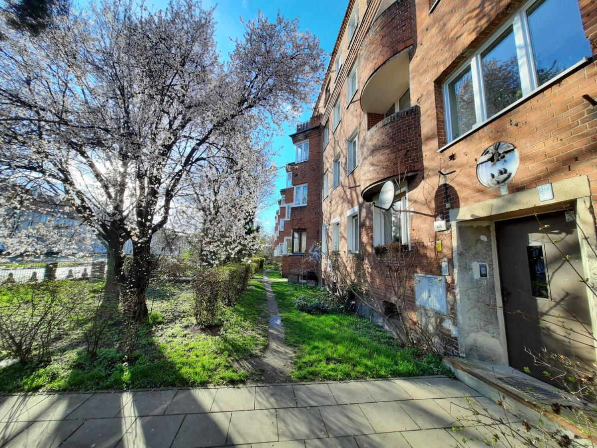 Kawalerka Hallera Wrocław Exterior foto